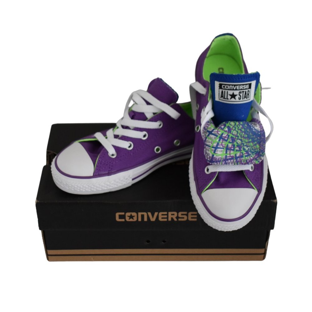 New Converse Size 1 Juniors - NWT